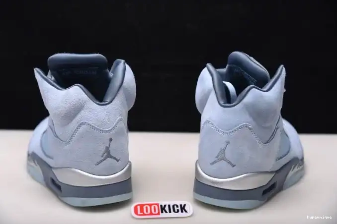 HYPE Jordan Retro Bluebird Air (W) DD9336-400 5 0424